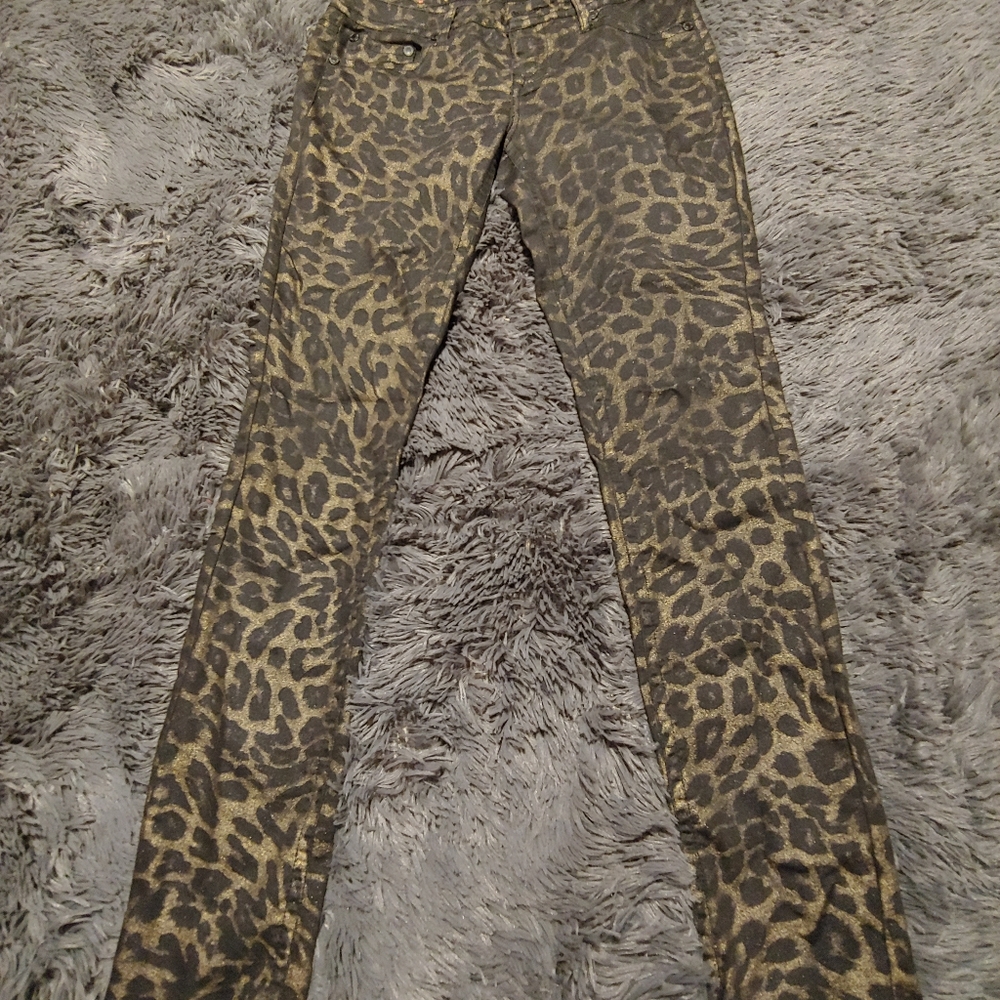 Junior's Wallflower pants gold and black leopard print